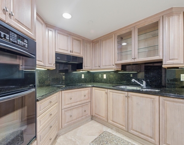 9595 Collins Avenue - Photo Thumbnail 27