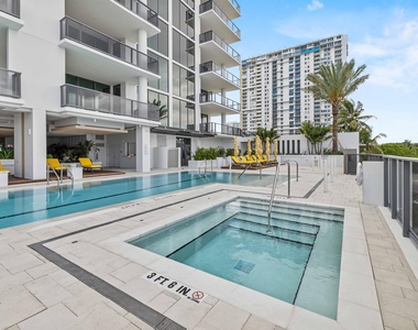 305 Briny Avenue - Photo Thumbnail 42
