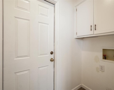 1528 Apollo Road - Photo Thumbnail 16