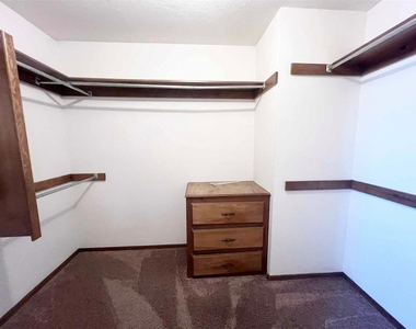 2105 Nw 118th Terrace - Photo Thumbnail 10