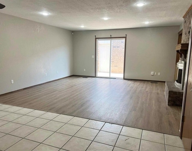 2105 Nw 118th Terrace - Photo Thumbnail 1