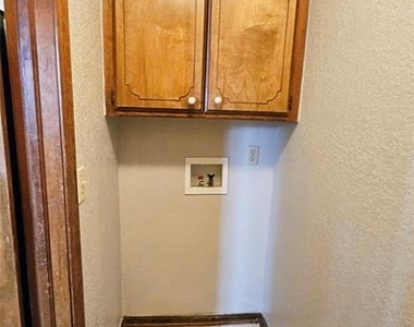 2105 Nw 118th Terrace - Photo Thumbnail 6