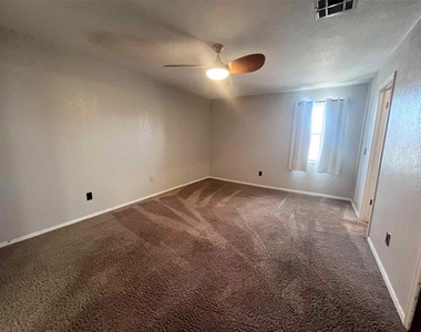 2105 Nw 118th Terrace - Photo Thumbnail 8