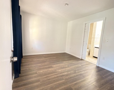 15605 Sw 74th Cir Drive - Photo Thumbnail 8