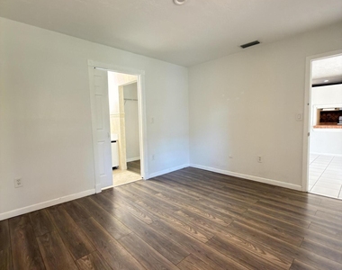 15605 Sw 74th Cir Drive - Photo Thumbnail 7