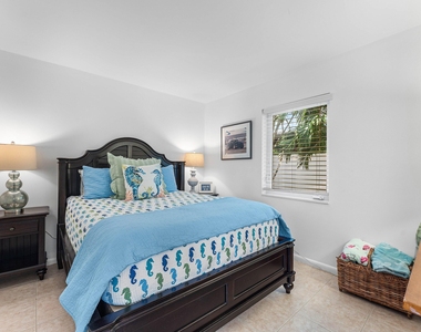 334 Ne 7th Avenue - Photo Thumbnail 13