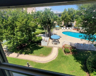 1481 S Ocean Boulevard - Photo Thumbnail 4