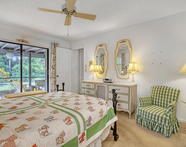 5548 Shirley Drive - Photo Thumbnail 14