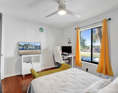 1008 Green Pine Boulevard - Photo Thumbnail 14