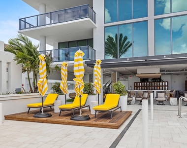 305 Briny Avenue - Photo Thumbnail 44