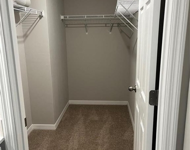 4021 35th Street Sw - Photo Thumbnail 7