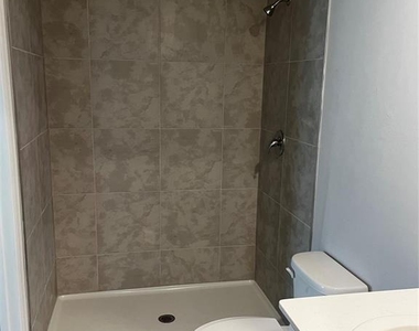 4021 35th Street Sw - Photo Thumbnail 8