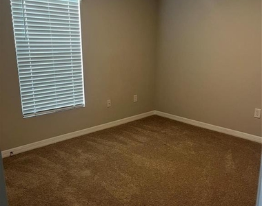 4021 35th Street Sw - Photo Thumbnail 11