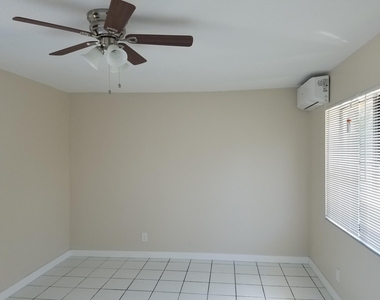 1223 Ne 18th Avenue - Photo Thumbnail 2