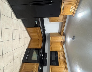 817 S B Street - Photo Thumbnail 12