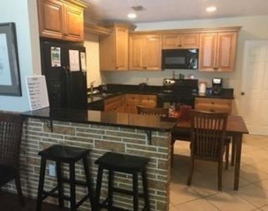 817 S B Street - Photo Thumbnail 1