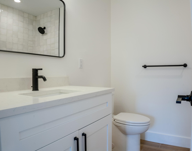 238 Se 1st Avenue - Photo Thumbnail 4