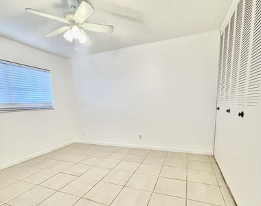 2521 Emory Drive W - Photo Thumbnail 2