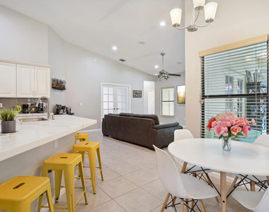 13823 Callington Drive - Photo Thumbnail 11