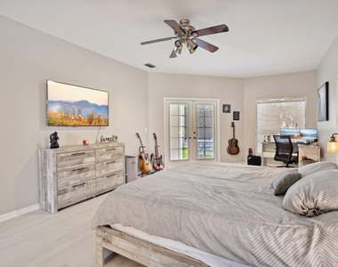 13823 Callington Drive - Photo Thumbnail 13