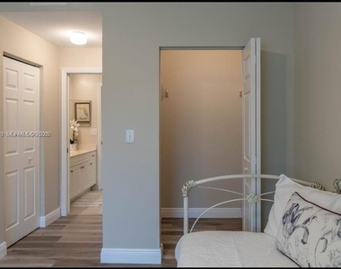 2916 Tuscany Court - Photo Thumbnail 25