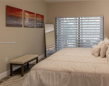 2916 Tuscany Court - Photo Thumbnail 19