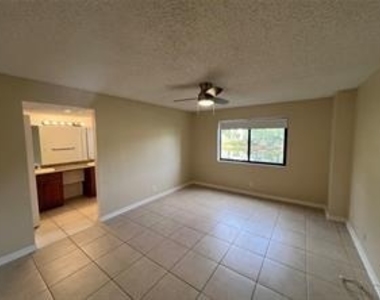 8040 Hampton Boulevard - Photo Thumbnail 14