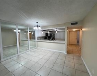 8040 Hampton Boulevard - Photo Thumbnail 9