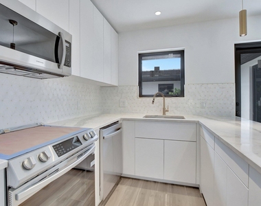 1361 Se 4th Street - Photo Thumbnail 19