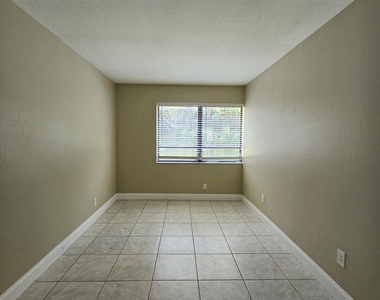 1700 N Congress Avenue - Photo Thumbnail 10