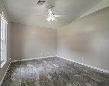 1456 25th Court Sw - Photo Thumbnail 4