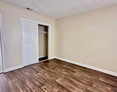 717 Se 16th Street - Photo Thumbnail 6