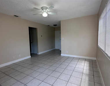 717 Se 16th Street - Photo Thumbnail 3