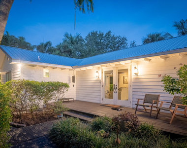 547 Sw Riverview Street - Photo Thumbnail 4