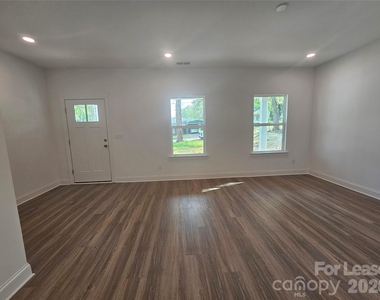 203 Benfield Road - Photo Thumbnail 3