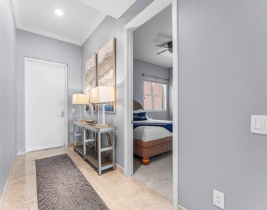 2640 Lake Shore Drive - Photo Thumbnail 24