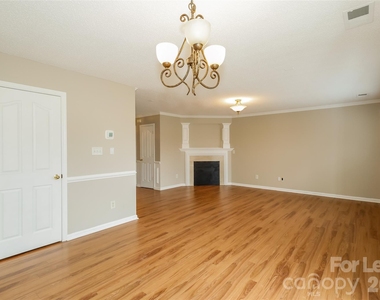 12850 Slade Castle Court - Photo Thumbnail 4