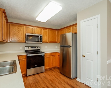12850 Slade Castle Court - Photo Thumbnail 2