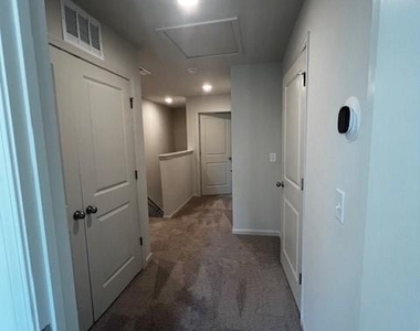 119 Villa Lane - Photo Thumbnail 13