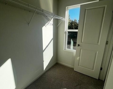 119 Villa Lane - Photo Thumbnail 11