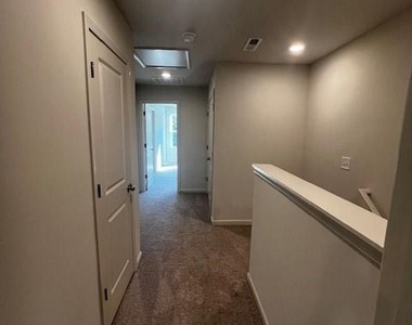 119 Villa Lane - Photo Thumbnail 12