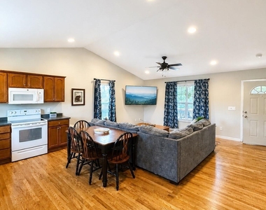 120 Barefoot Ridge Drive - Photo Thumbnail 3