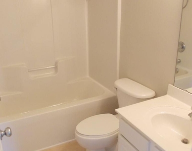 8488 Chaceview Court - Photo Thumbnail 16