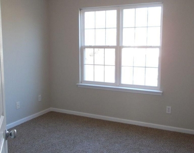 8488 Chaceview Court - Photo Thumbnail 15