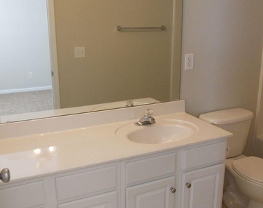 8488 Chaceview Court - Photo Thumbnail 11