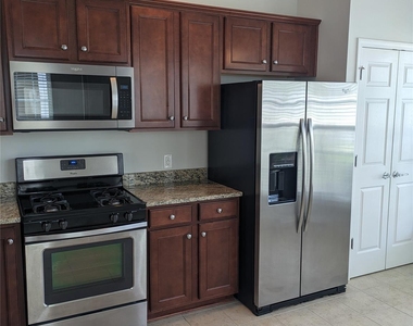 9015 Smokey Hill Lane - Photo Thumbnail 3