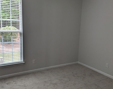 9015 Smokey Hill Lane - Photo Thumbnail 9