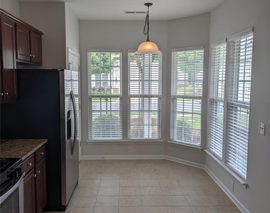 9015 Smokey Hill Lane - Photo Thumbnail 5