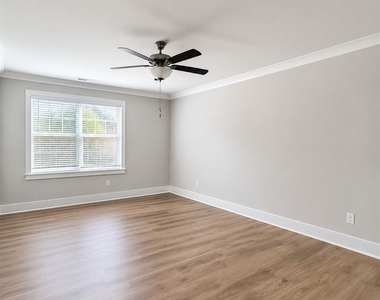 4634 Dogwood Place - Photo Thumbnail 8