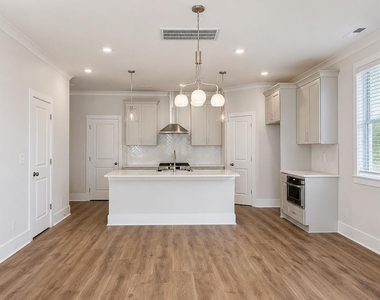 4634 Dogwood Place - Photo Thumbnail 2